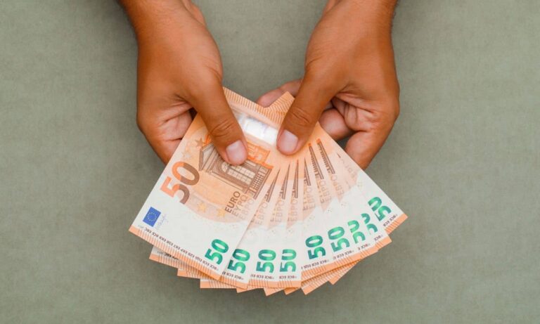 Νέο επίδομα 300 ευρώ για τους ανέργους – Ποιοι είναι δικαιούχοι