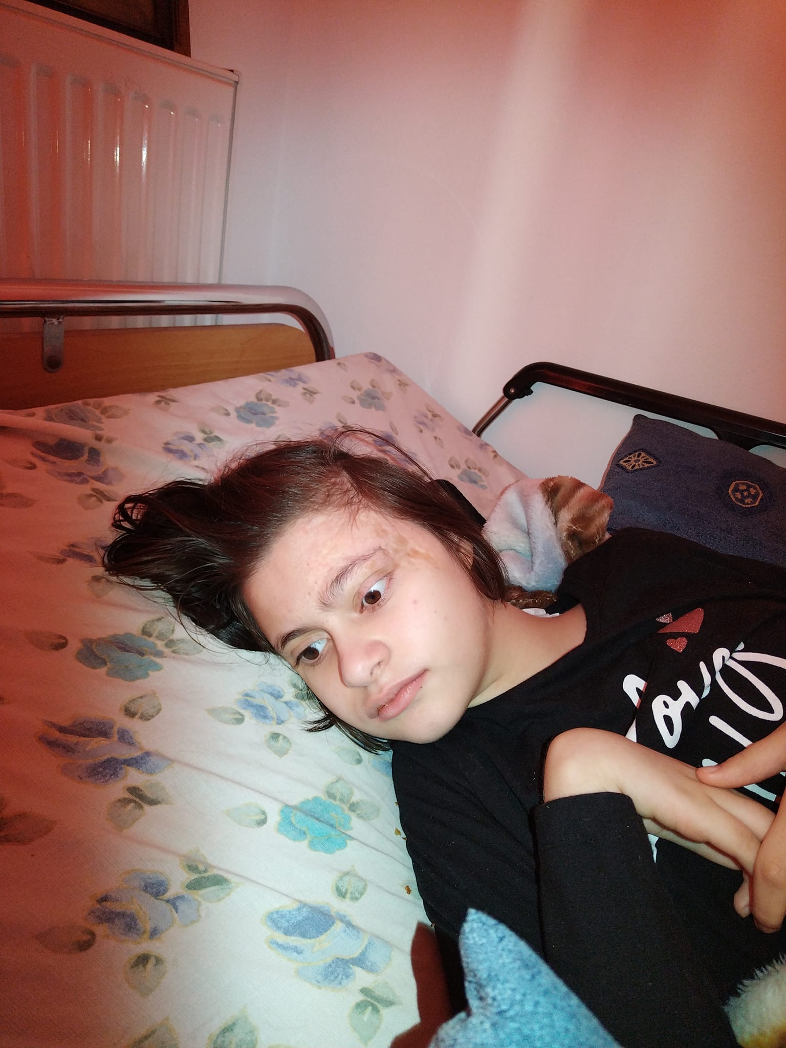 Εύβοια: Συγκλονίζει η μεγάλη αγκαλιά του νοσοκομείου Καρύστου στην 14χρονη Λουκία