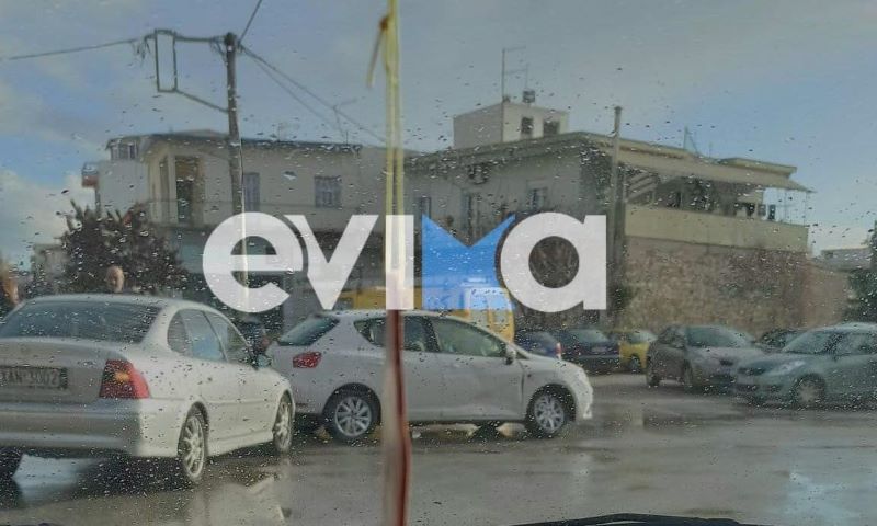 Ακόμη ένα τροχαίο στην Εύβοια- Παραβίασε STOP και έπεσε πάνω σε άλλο ΙΧ στο Αλιβέρι