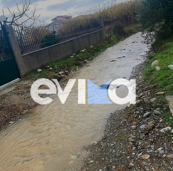 Κακοκαιρία στην Εύβοια: Τοπίο λάσπης το Πευκί Αρτεμισίου- Σε απόγνωση οι κάτοικοι