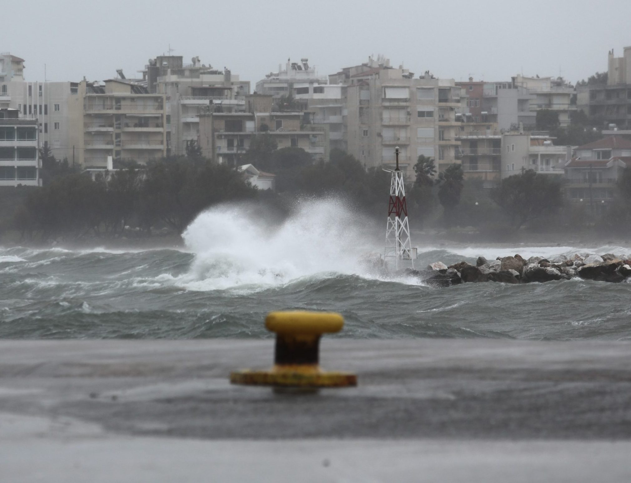 Σε ισχύ απαγορευτικό απόπλου – Δείτε σε ποια λιμάνια