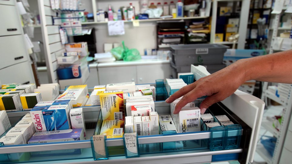 Συναγερμός για ελλείψεις σε βασικά φάρμακα: «Δεν έχουμε ούτε ντεπόν», λένε οι φαρμακοποιοί