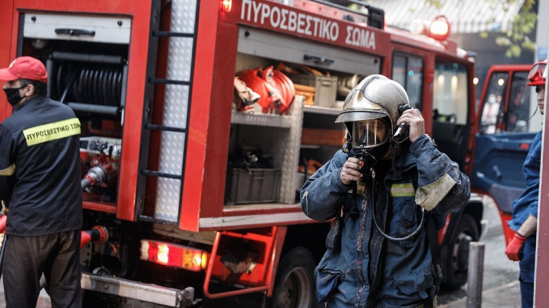 Διαμέρισμα τυλίχθηκε στις φλόγες – Άμεση επέμβαση της Πυροσβεστικής