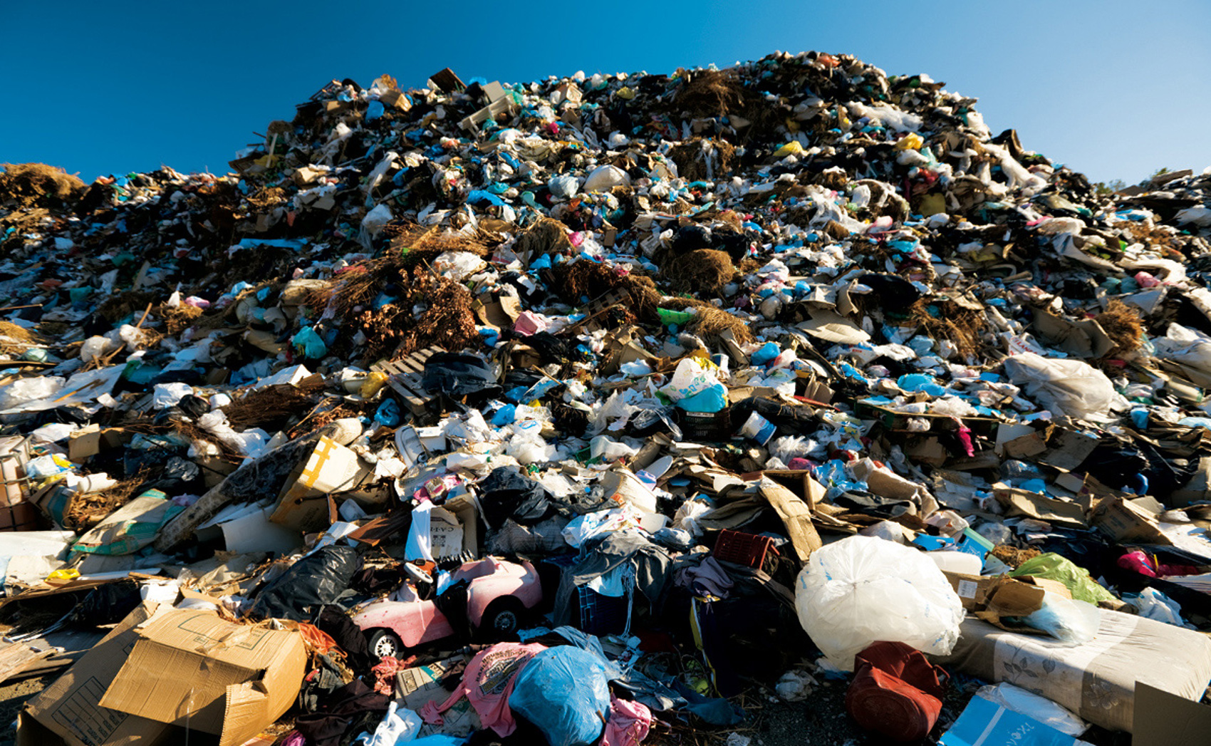 Εύβοια: Αυτοί είναι οι δήμοι που παράγουν τα περισσότερα σκουπίδια στο νησί