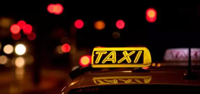 Εύβοια: «Γνωστός» ταξιτζής συνελήφθη για ναρκωτικά- «Αφέψημα κατά του στρες», δήλωσε στην απολογία του