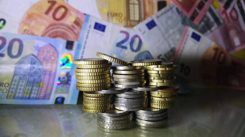 Έρχεται επίδομα σε συνταξιούχους και έκτακτο δώρο πάσχα έως 350 ευρώ