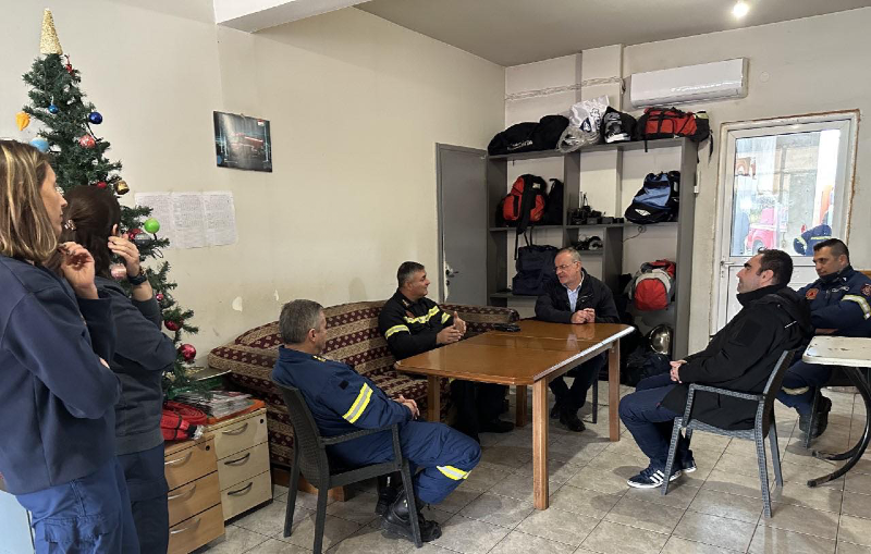 Εύβοια: Επίσκεψη Θανάση Ζεμπίλη στο Αστυνομικό Τμήμα και την Πυροσβεστική Ιστιαίας