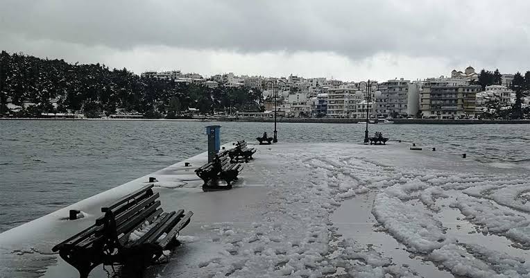 Kακοκαιρία Μπάρμπαρα- Εύβοια: Αναβάλλεται η κοπή της πρωτοχρονιάτικης πίτας του Σωματείου Ξένιος Ζευς