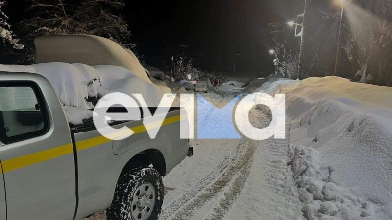 Η κακοκαιρία Μπάρμπαρα έθαψε στο χιόνι την Βόρεια Εύβοια: Το χωριό με 1,5 μέτρο χιονόπτωση