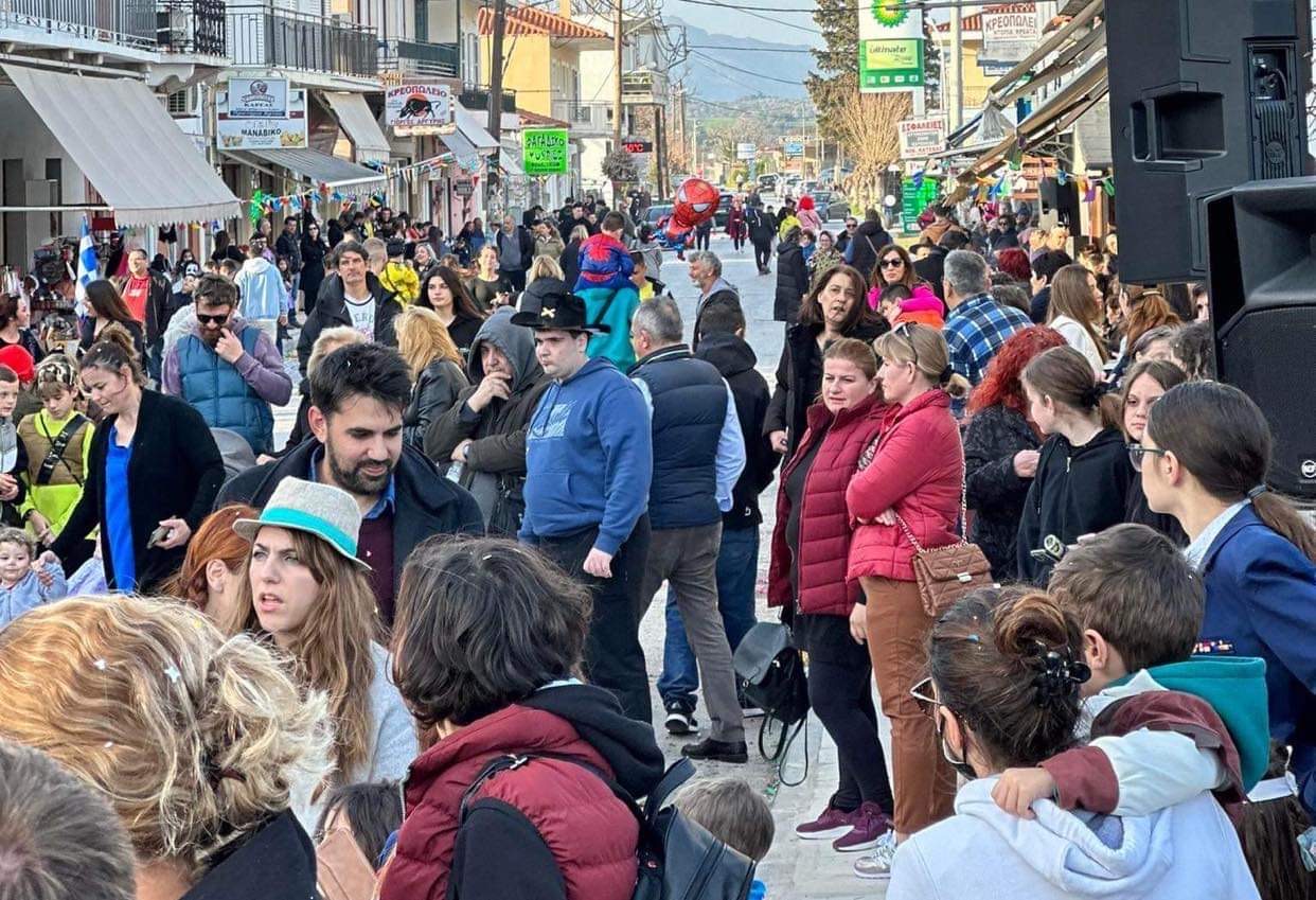 Εύβοια: Βούλιαξε από κόσμο το Αυλωνάρι – Υπέροχο το καρναβάλι!