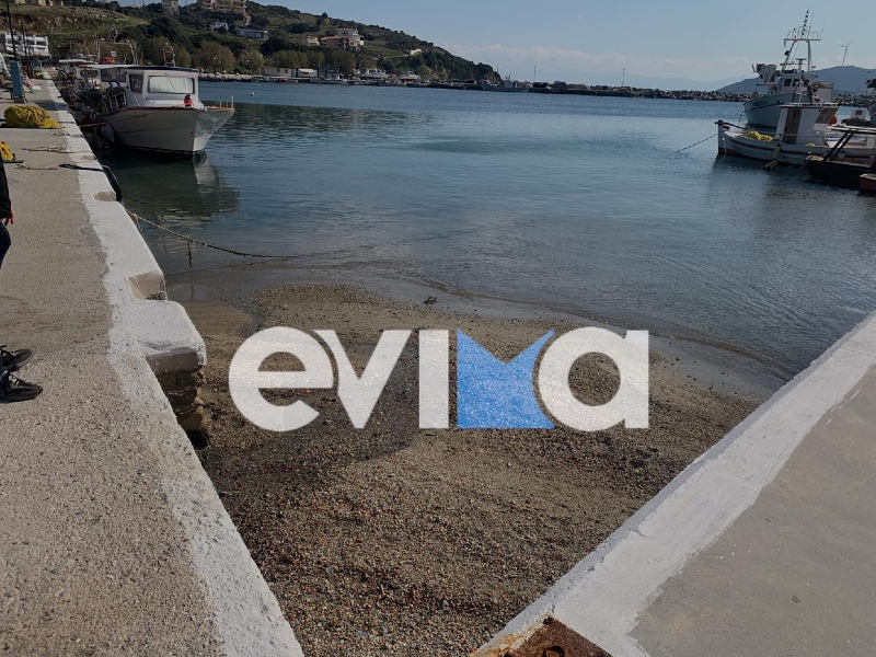 Εύβοια: Εξαφανίστηκαν τα νερά σε κεντρικό λιμάνι – Κινδυνεύουν τα καΐκια