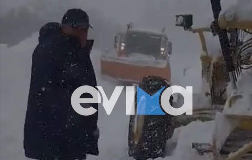 Εύβοια – Κακοκαιρία Μπάρμπαρα: Συναγερμός για ασθενή στη Χιλιαδού – Τον μετέφεραν με χιονοθύελλα στο νοσοκομείο