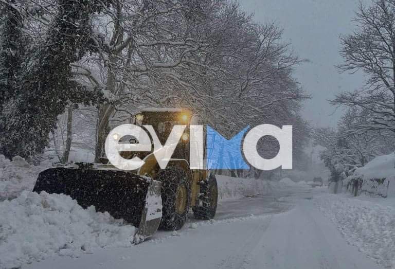 Χιόνια στην Εύβοια: Πιθανή η συνδρομή με ελικόπτερο του στρατού στο Κ. Υ. Μαντουδίου – Πιέζει ο Σίμος Κεδίκογλου