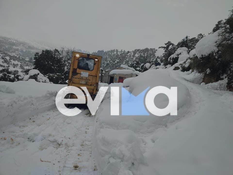 Νέος συναγερμός στην Εύβοια: Εγκλωβισμένοι στα χιόνια δύο κτηνοτρόφοι