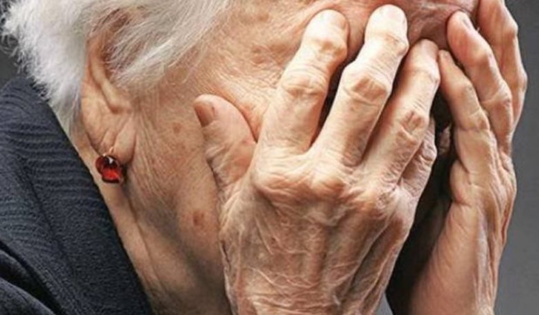 Εύβοια: Θύμα «πορτοφολά» ηλικιωμένη γυναίκα στη μέση του δρόμου