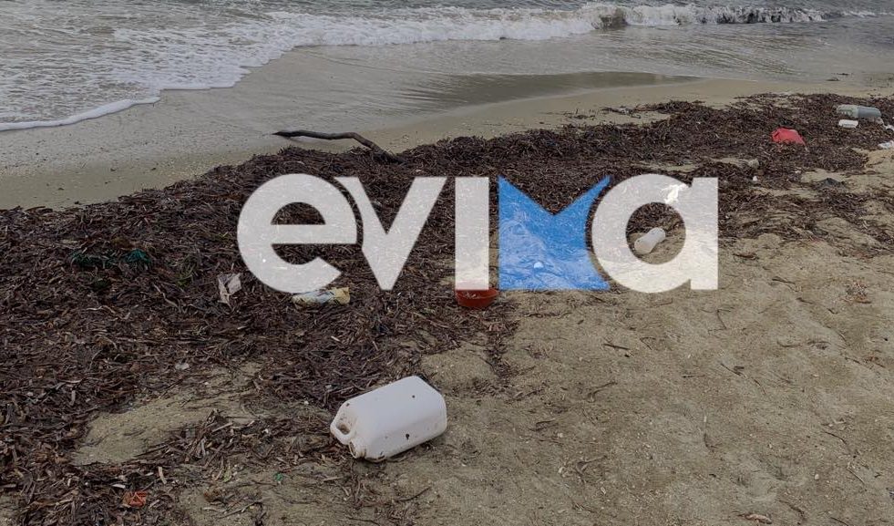 Εύβοια: Τα μποφόρ γέμισαν σκουπίδια τις παραλίες (pics)