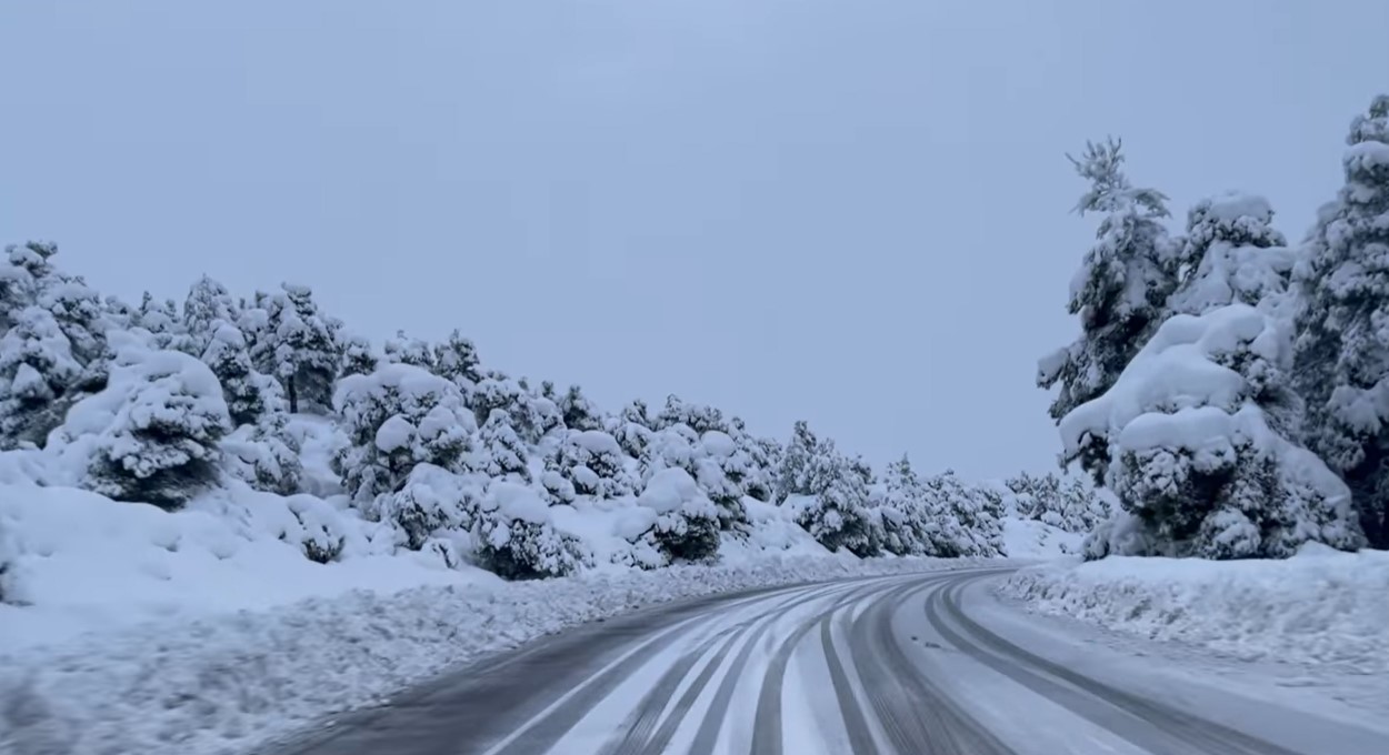 Εύβοια: Ανοικτοί οι περισσότεροι δρόμοι στο νησί μετά την επέλαση της κακοκαιρίας Μπάρμπαρα