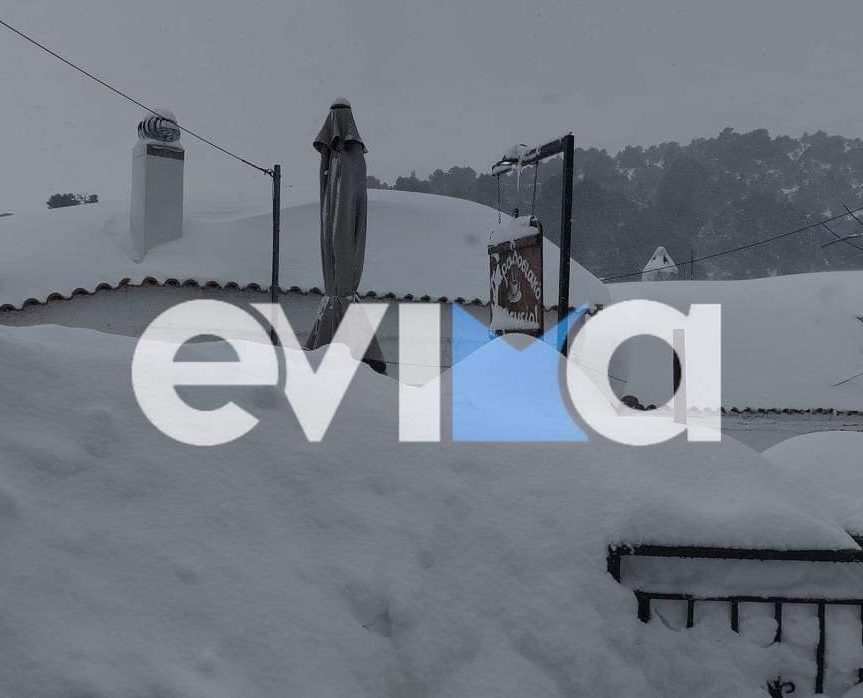 Κακοκαιρία Μπάρμπαρα: Η χιονομάνα της Εύβοιας βουλιάζει στο χιόνι (pics)