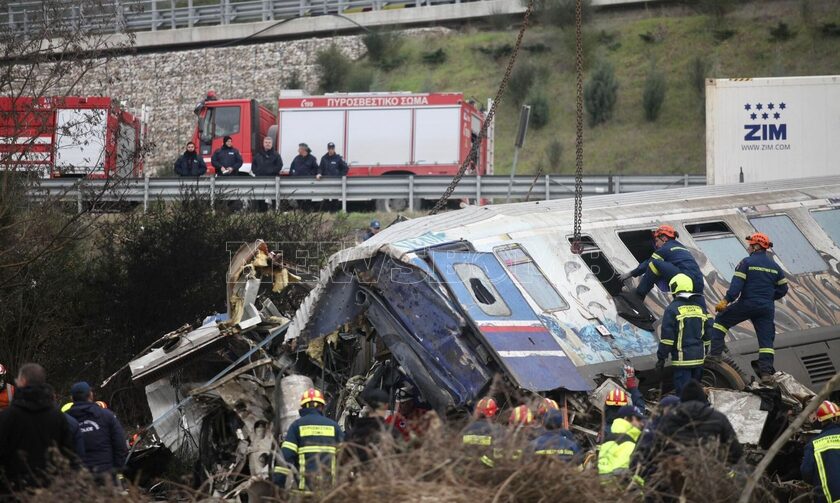 Τέμπη: Σοκάρουν οι περιγραφές επιβάτιδας «Δεν θα ξεχάσω τη στιγμή που κατάλαβα ότι δεν έχω πεθάνει»