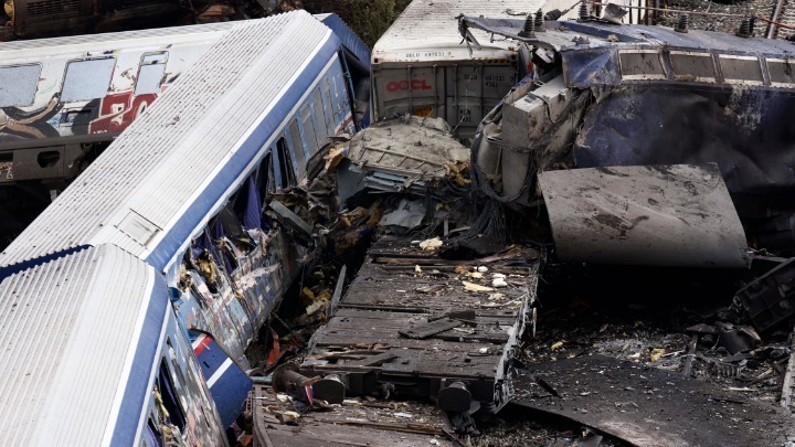 Σύγκρουση τρένων στα Τέμπη: Φοιτητές και νεαροί από την Εύβοια στα Νοσοκομεία