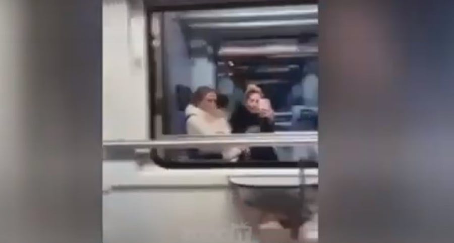 Τραγωδία στα Τέμπη: Ανατριχιαστικό βίντεο με τις δίδυμες και την ξαδέρφη τους, «Μάλλον ποτέ ξανά με τρένο»