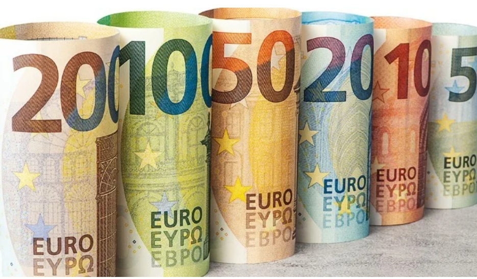 Έκτακτο επίδομα 300 ευρώ: Ποιοι και πότε θα το πάρουν