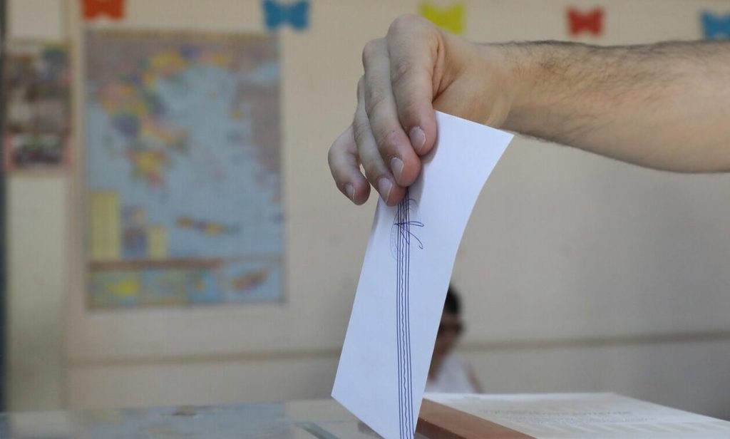 Marc: Η πρώτη δημοσκόπηση μετά τα Τέμπη -Απώλειες για ΝΔ, στάσιμος ο ΣΥΡΙΖΑ