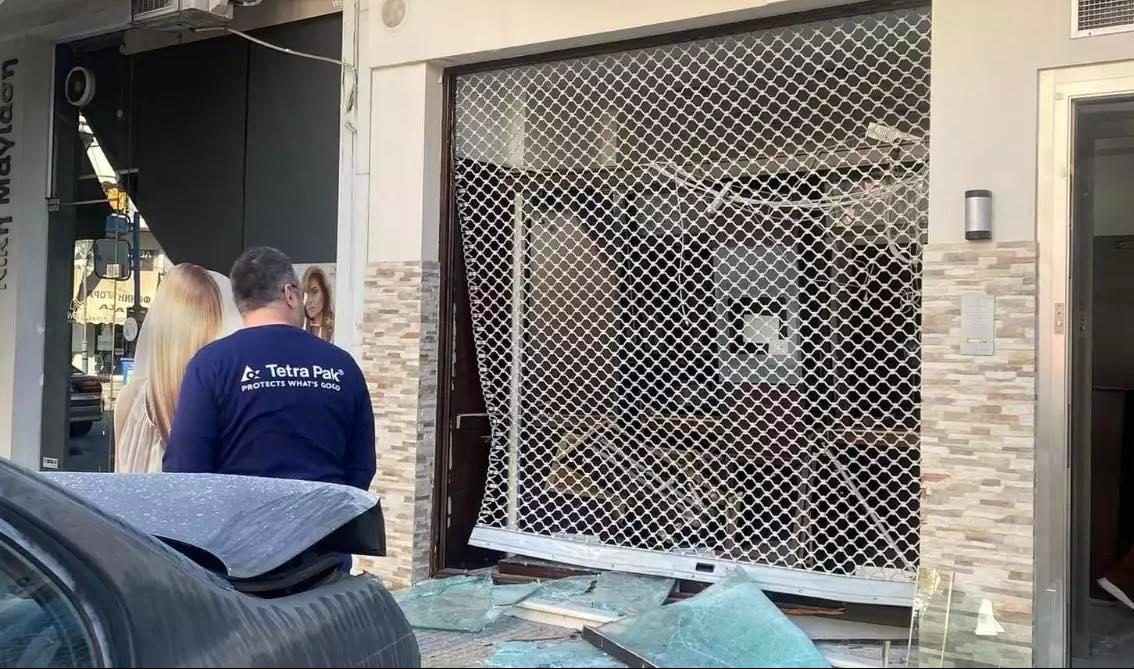 Τρόμος στην Εύβοια: Μπούκαραν σε κατάστημα, χτύπησαν τον ιδιοκτήτη και άρπαξαν χρήματα