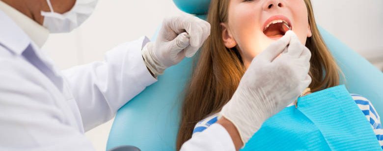 Εύβοια: Οδοντιατρικός έλεγχος σε μαθητές/τριες σχολείου της Καρύστου