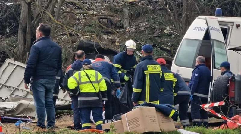 Σύγκρουση τρένων στα Τέμπη: Κηρύσσεται τριήμερο εθνικό πένθος με απόφαση Μητσοτάκη