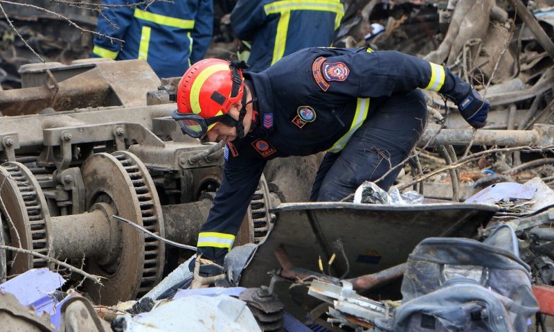 Συγκλονίζει η Αντωνία που έχασε σύζυγο και 5χρονο παιδί στη σύγκρουση τρένων στα Τέμπη