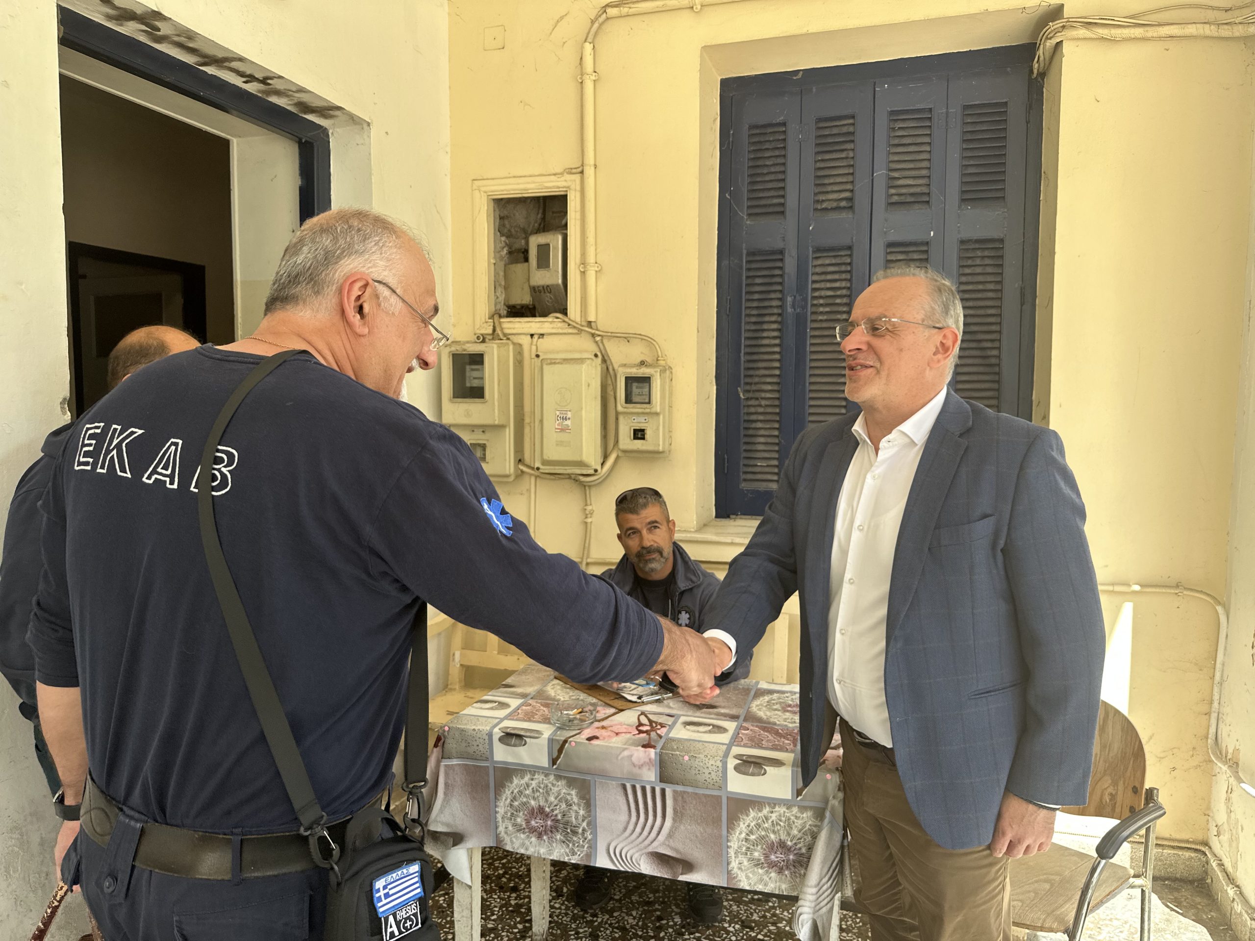 Στο ΕΚΑΒ Χαλκίδας για ευχές ο Θανάσης Ζεμπίλης