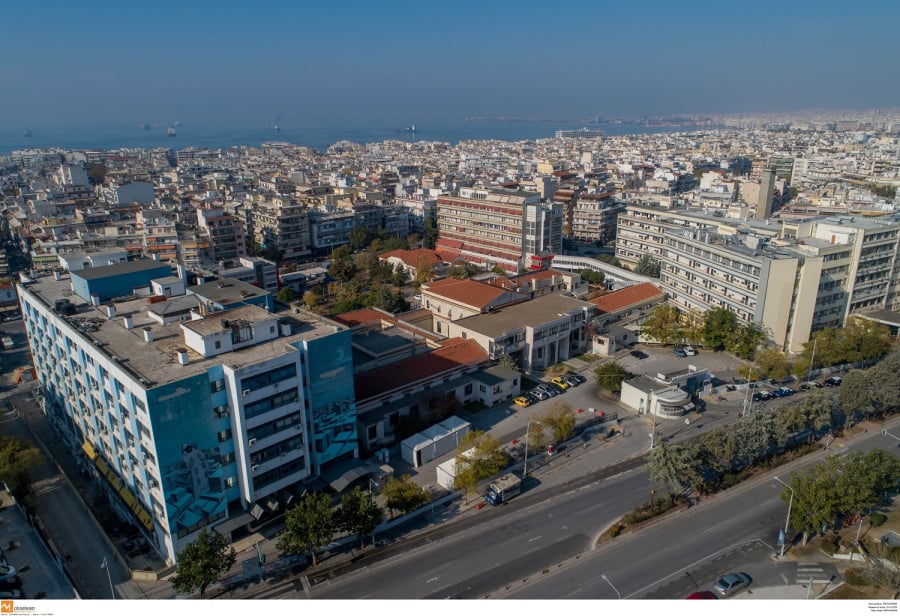 Ιπποκράτειο: Διασωληνωμένος ασθενής εγκλωβίστηκε στο ασανσέρ