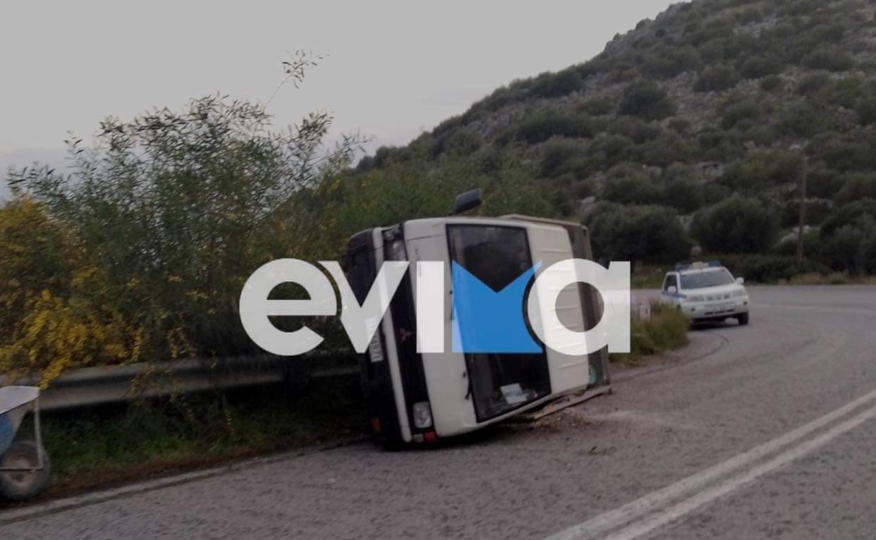 Εύβοια: Αγροτικό όχημα καρφώθηκε σε προστατευτικές μπάρες