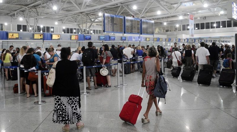 Εμπρηστής και δολοφόνος του εξωτερικού… «σουλατσάριζε» στο αεροδρόμιο Εμπρηστής και δολοφόνος του εξωτερικού… «σουλατσάριζε» στο αεροδρόμιο