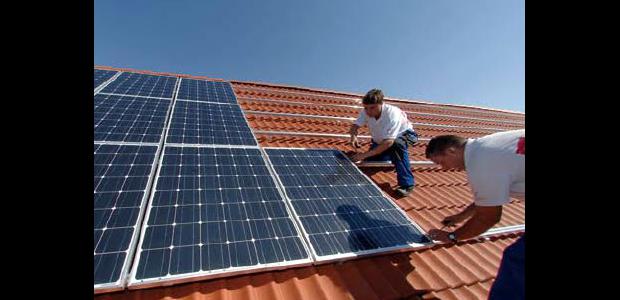 Πότε ανοίγει η πλατφόρμα για τις αιτήσεις στο πρόγραμμα «Φωτοβολταϊκά στη στέγη»
