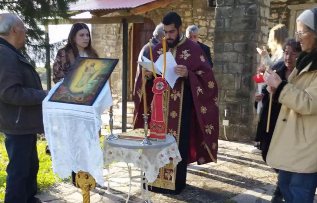 Πάσχα 2023: Δείτε σε ποια χωριά έκαναν Ανάσταση χωρίς το Άγιο Φως – Εικόνες
