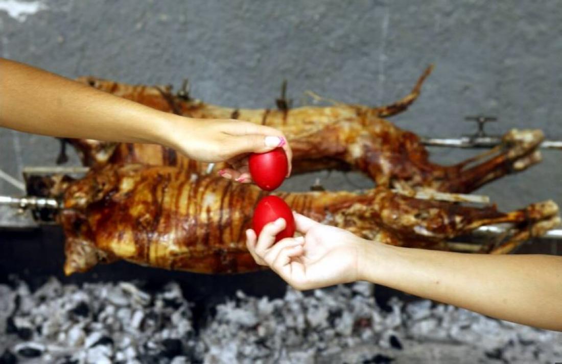 ΕΦΕΤ: Παρέμβαση για τις δεκάδες τροφικές δηλητηριάσεις το Πάσχα