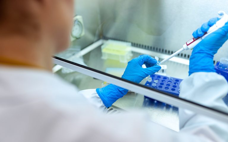 Κορονοϊός: Έρχεται ρινικό σπρέι το οποίο θα αντικαταστήσει το εμβόλιο κατά της covid-19