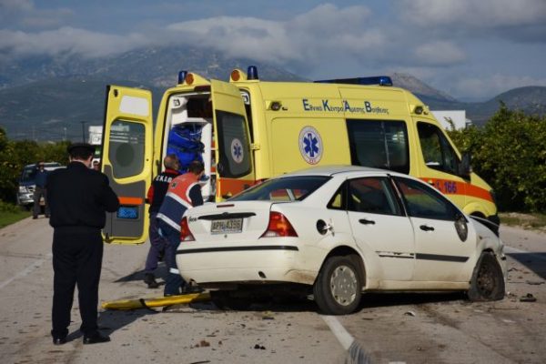Νεκρός ο οδηγός του ΙΧ που συγκρούστηκε μετωπικά με φορτηγό