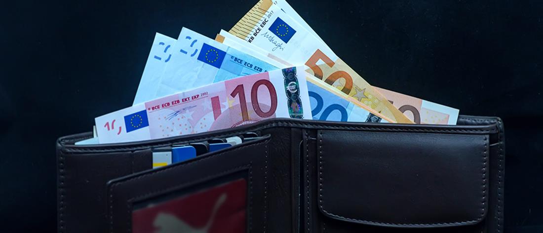 Παράδειγμα προς μίμηση: Ανήλικοι βρήκαν πορτοφόλι με 700 ευρώ και το παρέδωσαν