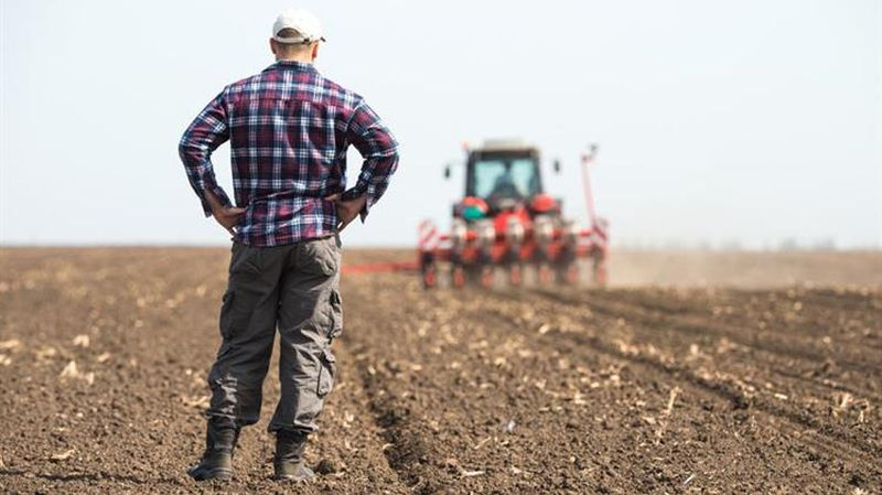 Νέα μέτρα στήριξης στους αγρότες από την ΕΕ- Πόσα χρήματα θα δώσει