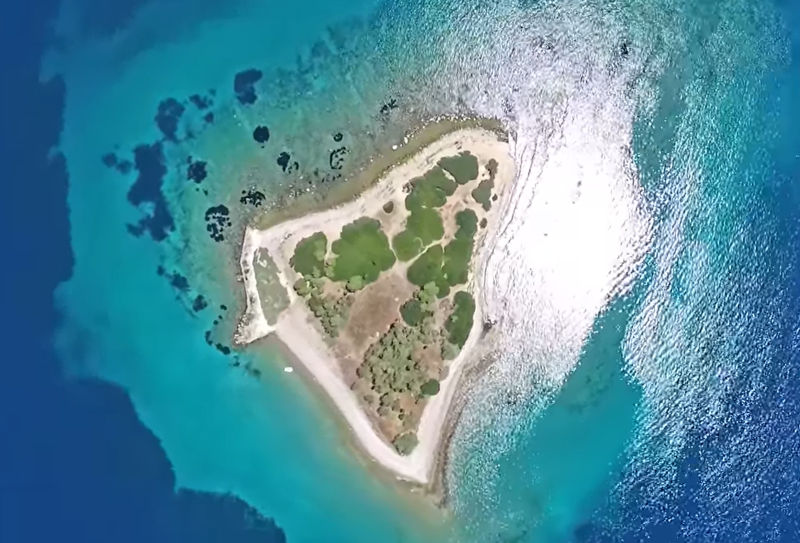 Γνωρίστε το μαγευτικό Ασπρονήσι: Το νησάκι-καρδιά του Ευβοϊκού -Πως θα πάτε