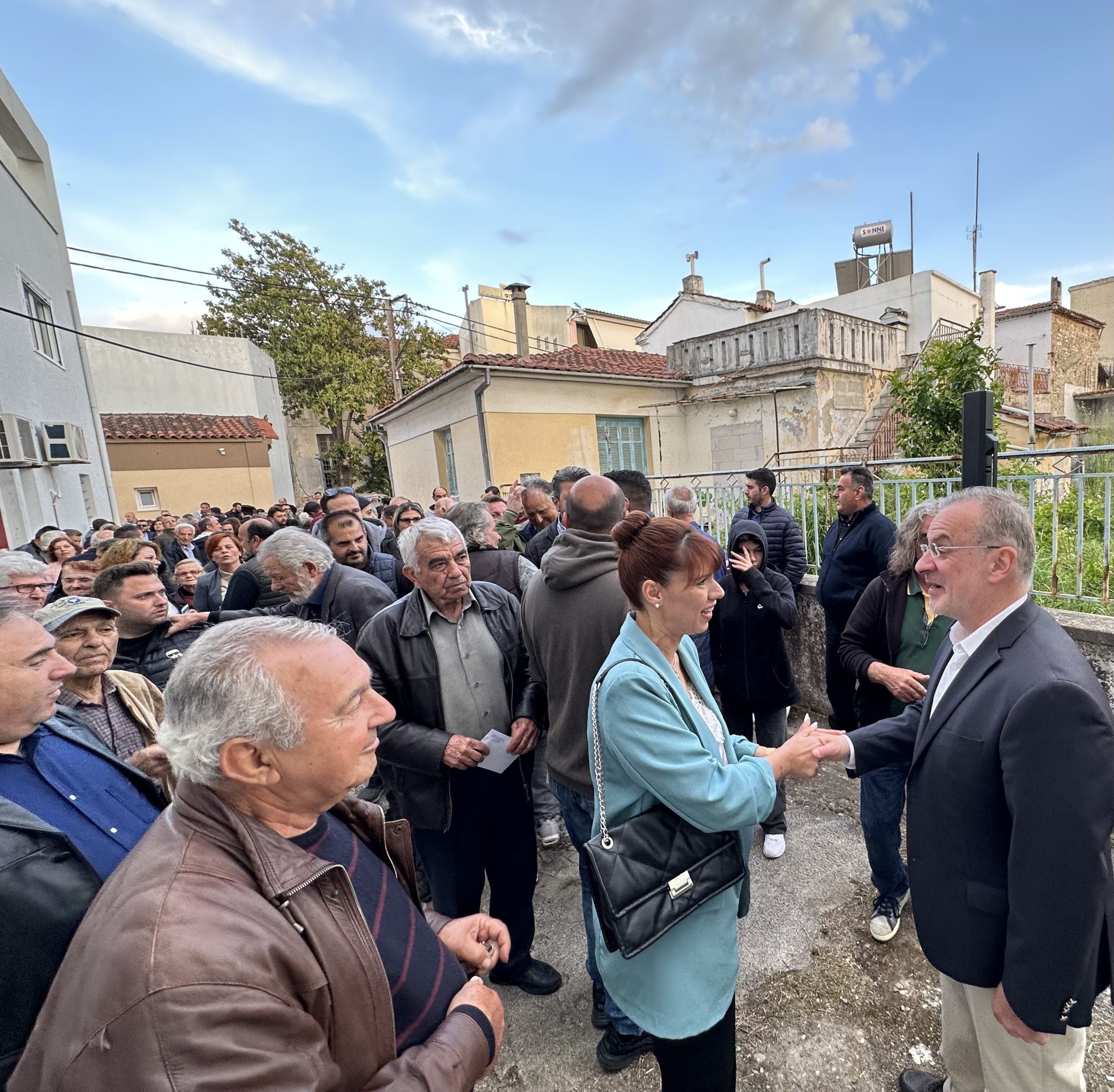 Ζεμπίλης από Ιστιαία: θα είμαι κοντά σας και μετά τις εκλογές – Πλήθος κόσμου στα εγκαίνια του πολιτικού γραφείου