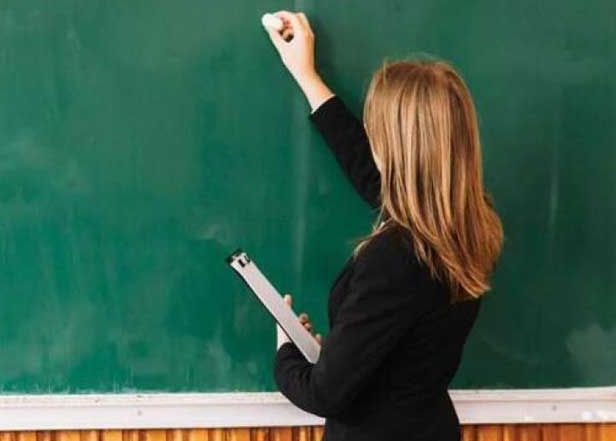 Δάσκαλοι: Αντιδρούν στην ατομική αξιολόγηση – Η ΔΟΕ κήρυξε νέες τρίωρες στάσεις εργασίας