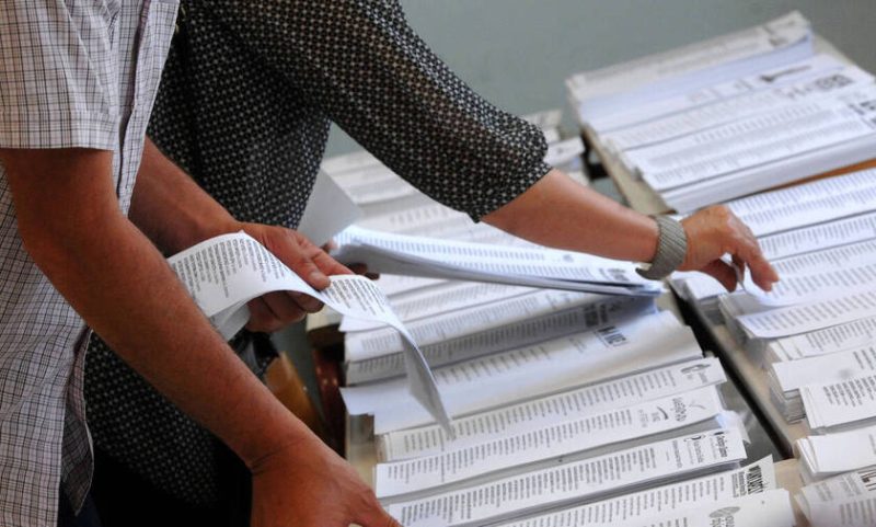 Εκλογές 2023: Έκπληξη κι ανατροπή με οκτακομματική βουλή δείχνει νέα δημοσκόπηση