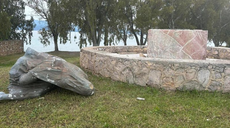 Εύβοια: Βανδάλισαν εμβληματικό μνημείο σε μεγάλη πόλη του νησιού