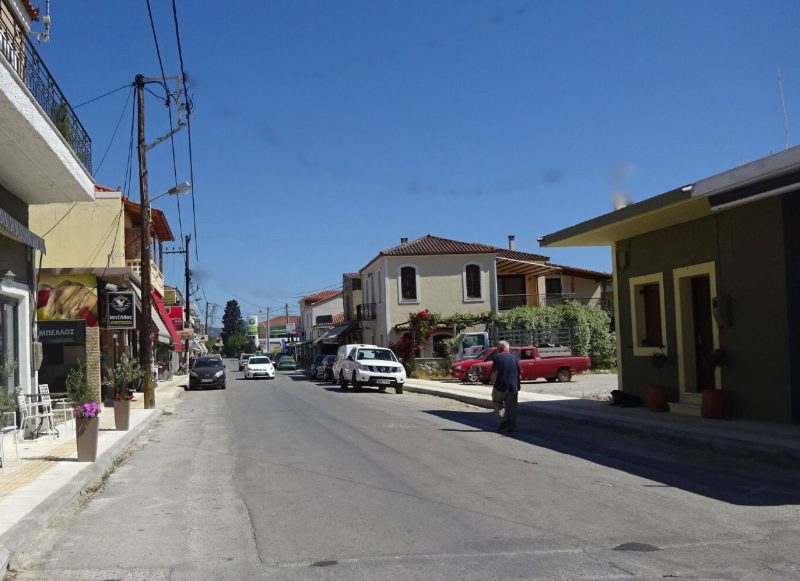 Εύβοια: Αντιδράσεις από εμπόρους και κατοίκους για τα έργα στο Αυλωνάρι