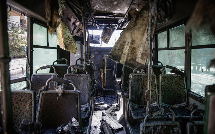Εύβοια: Στις φλόγες τουριστικό λεωφορείο με εκδρομείς