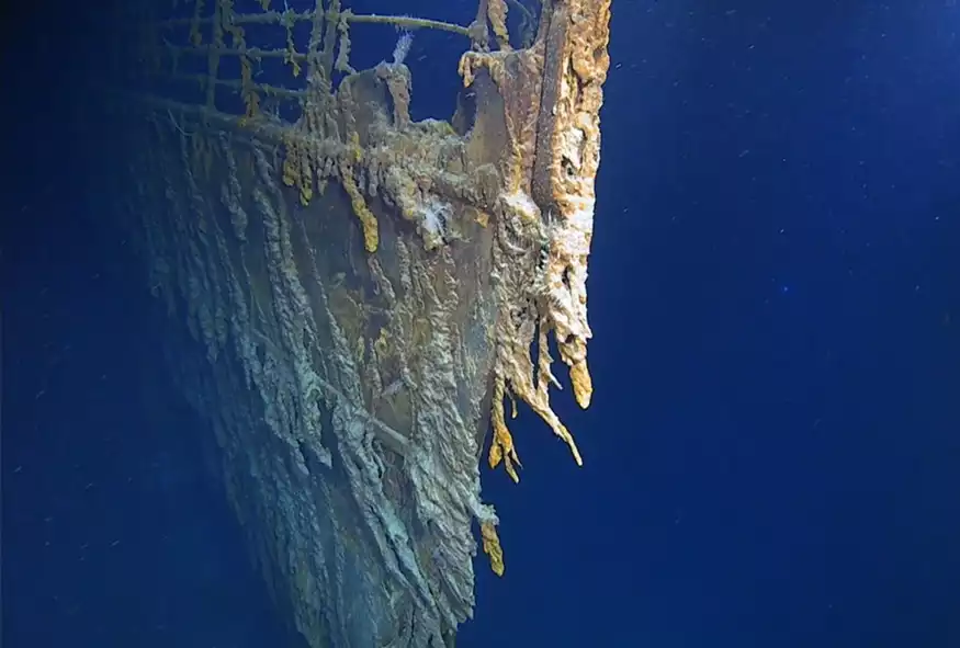 Θρίλερ στη μέση του Ατλαντικού: Τελειώνει το οξυγόνο στο υποβρύχιο που έψαχνε το ναυάγιο του Τιτανικού